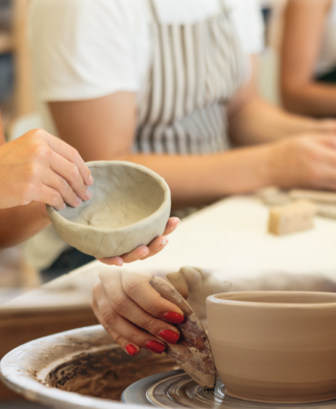 Moda'daki Claymore Art Studio Yeni Sezonda Seramik ve Sanat Programlarını Başlatıyor