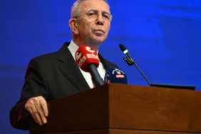 Müslim Sarı'nın Açıklamalarının Ardından Mansur Yavaş CHP'den İstifa Ettiğini Duyurdu