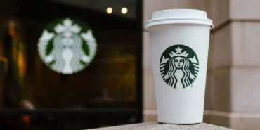 Starbucks Kuzey Amerika Genelindeki 250 Mağazasını Kapatacağını Duyurdu