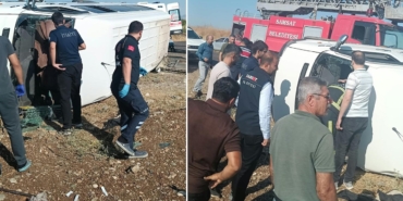 Adıyaman'ın Samsat ilçesinde minibüsün devrildiği kazada 12 kişi yaralandı