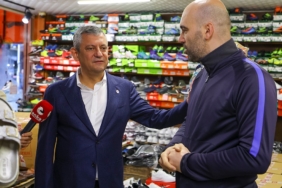 Özgür Özel sel felaketinin yaşandığı Rize'nin Pazar ilçesinde esnafı ziyaret etti