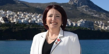 Karaburun Belediye Başkanı İlkay Girgin Erdoğan YENİ Parti'den istifa ederek bağımsız kaldı
